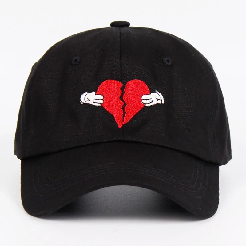 Casquette du dernier album Heart Break de Kanye West